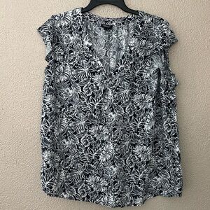 Jones New York Top Women's 1X Blue Floral Rayon V-Neck Blouse Cap Sleeve